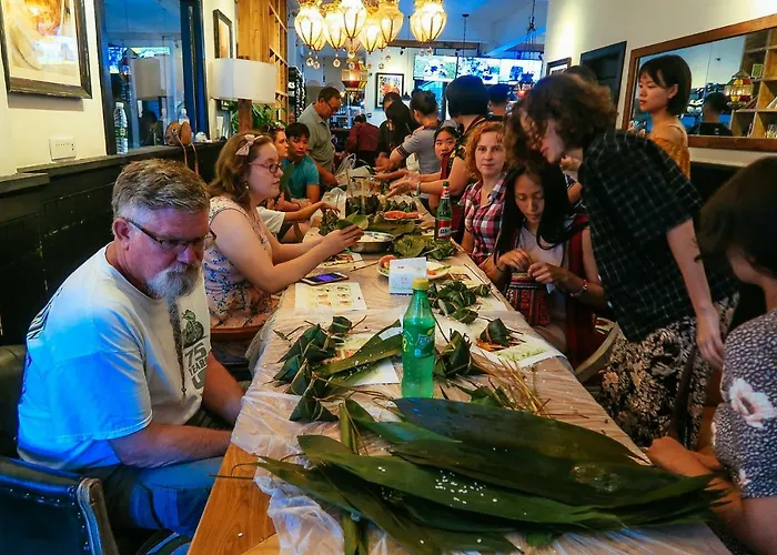 Poshpacker·成都拖板鞋青年旅舍旅行酒店（太古里春熙路地铁站店）