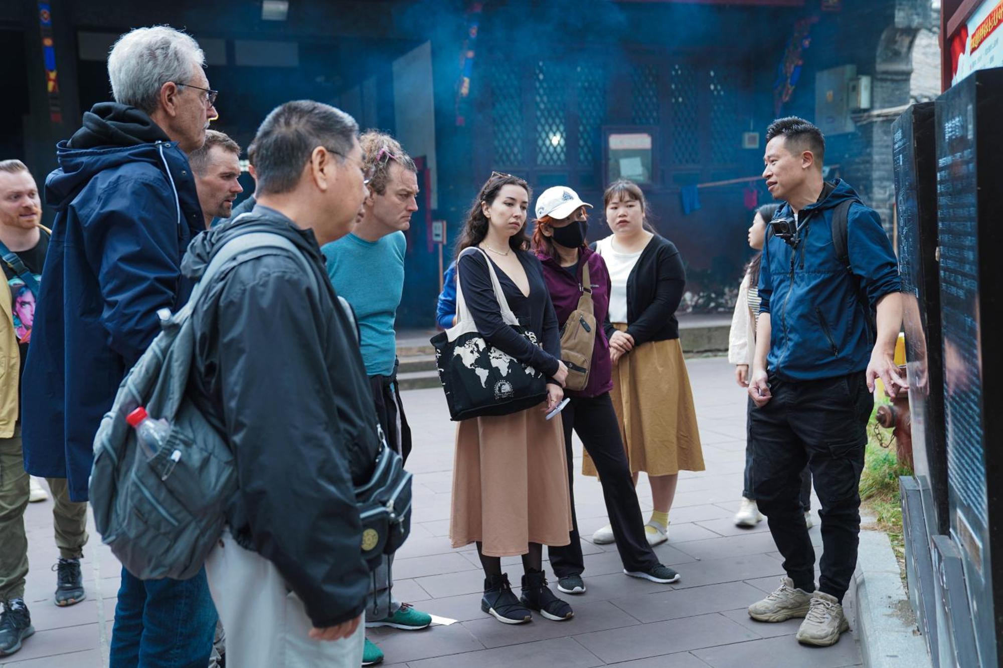 Poshpacker·成都拖板鞋青年旅舍旅行酒店（太古里春熙路地铁站店） 旅馆 *