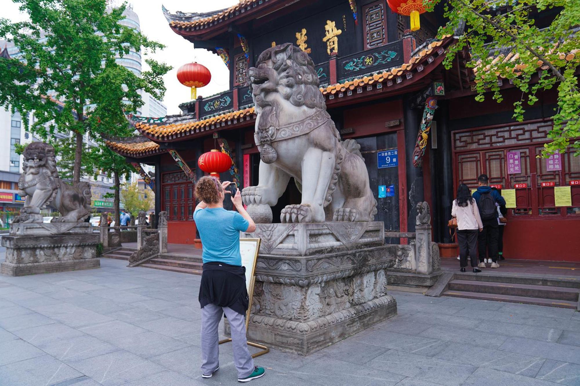 Poshpacker·成都拖板鞋青年旅舍旅行酒店（太古里春熙路地铁站店） 成都