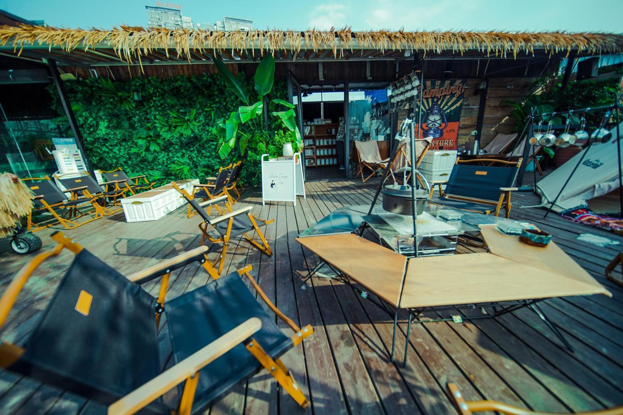 Poshpacker·成都拖板鞋青年旅舍旅行酒店（太古里春熙路地铁站店） 旅馆