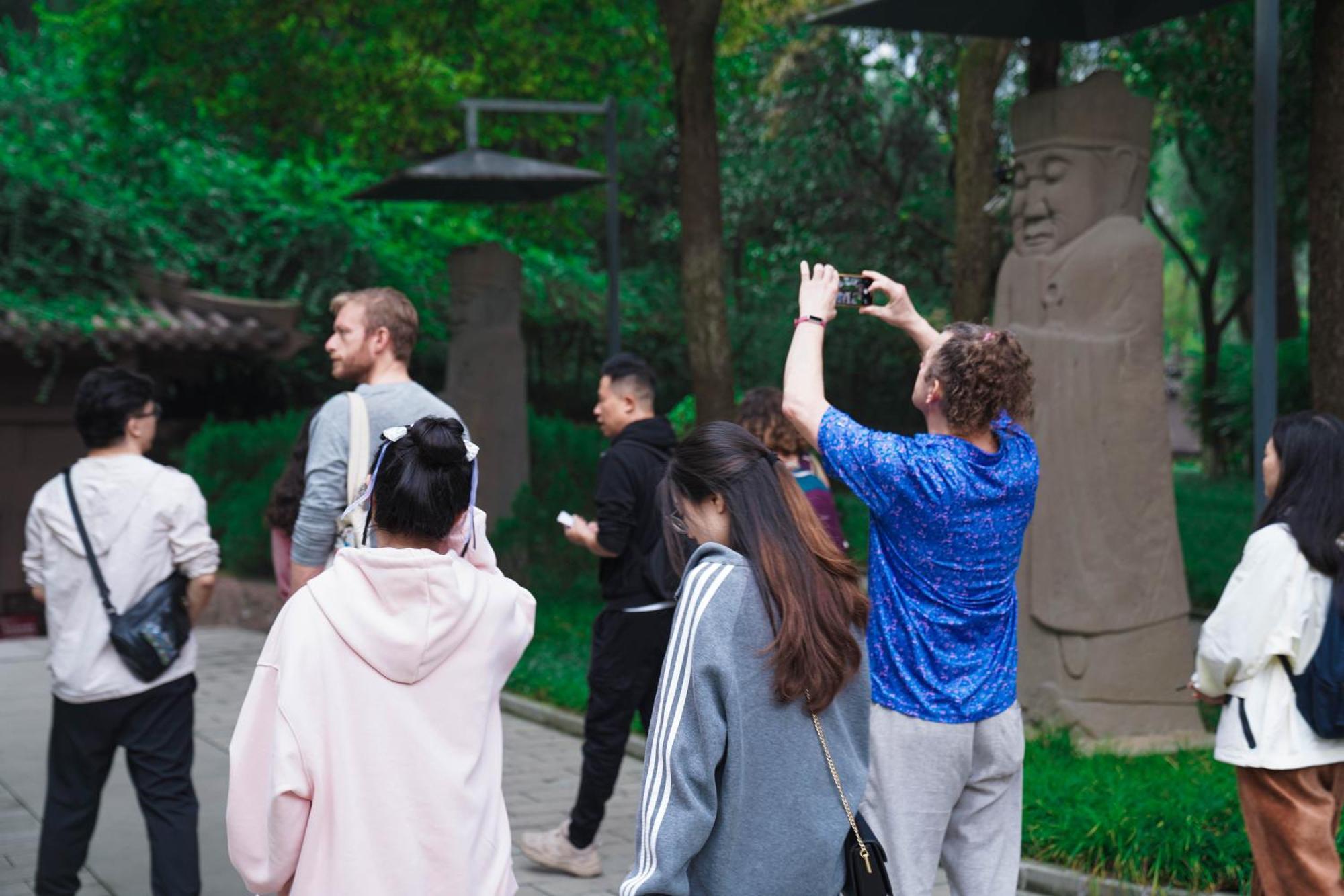 旅馆 Poshpacker·成都拖板鞋青年旅舍旅行酒店（太古里春熙路地铁站店） *